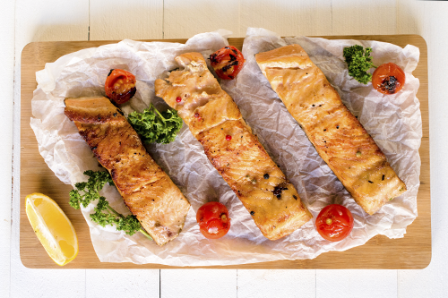 How to Serve Correctly on a Cutting Board