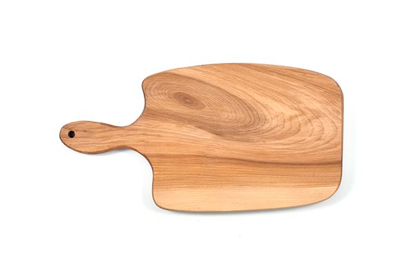 artisan-solid-wood-cutting-serving-board-with-handle-made-from-one