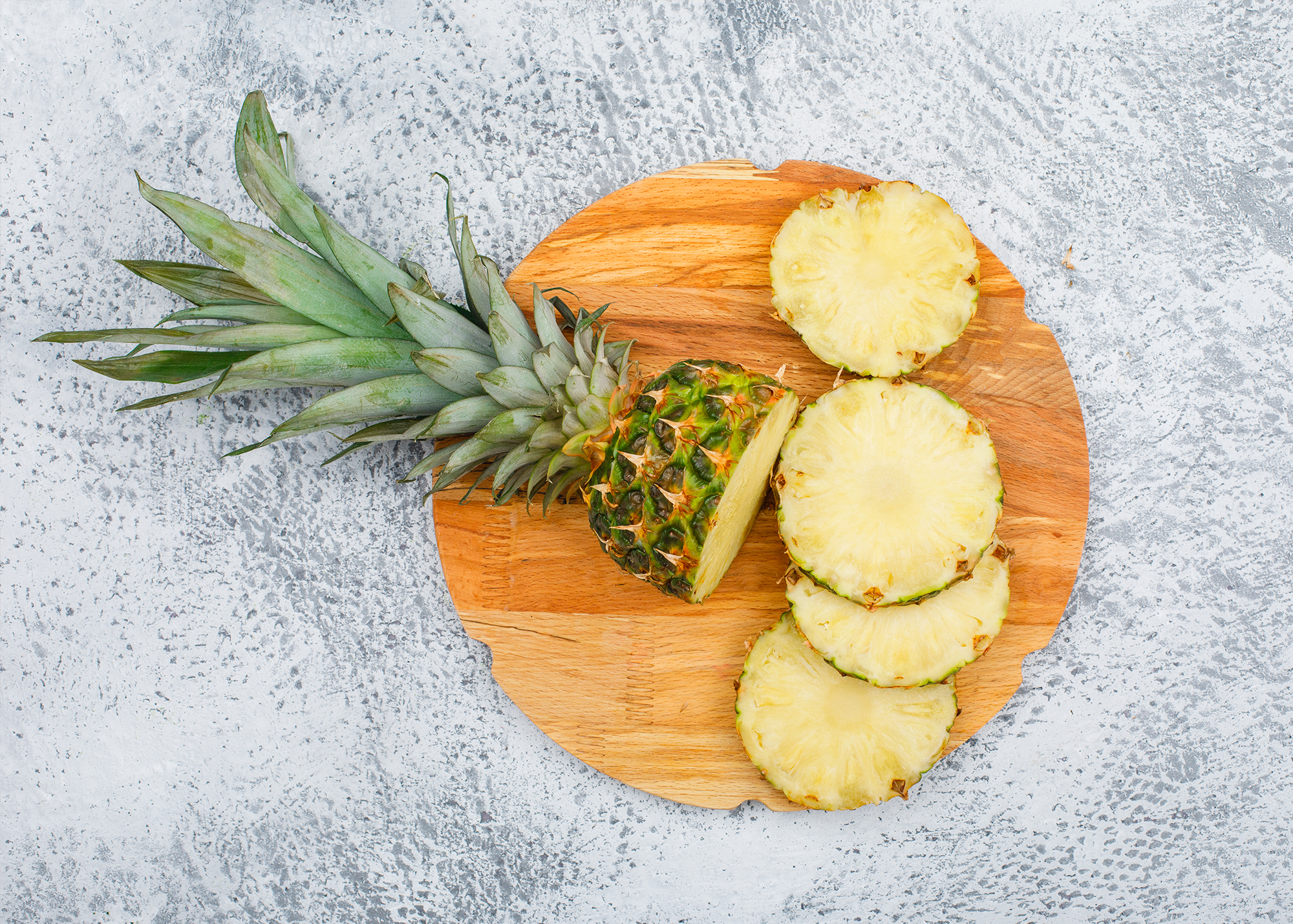 Guide to Cutting a Pineapple