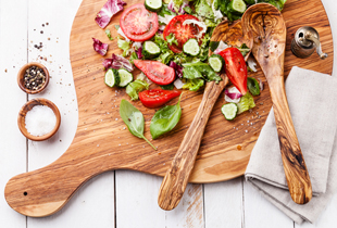 Why Chose a Wooden Cutting Board for Your Restaurant?